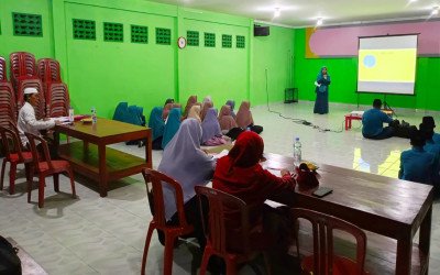 14 Peserta Didik Kelas VI KMI Pondok Modern Al Furqon Ikuti Ujian Makalah