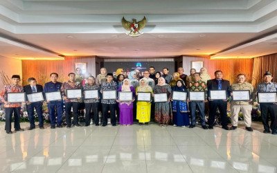 Pondok Pesantren Al Furqon Tubaba Raih Penghargaan LPKRA Tingkat Nasional