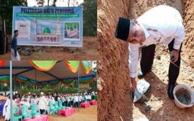 Pondok Modern Al-Furqon Tubaba Lakukan Peletakan Batu Pertama Pembangunan Masjid Quba