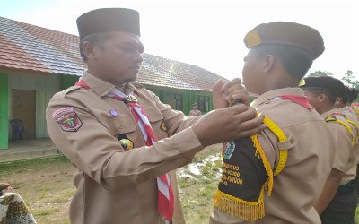 Ka Mabigus MAS PSA Istiqomah Islamiyah Lantik Pasukan Khusus Pramuka Pondok Modern Al Furqon